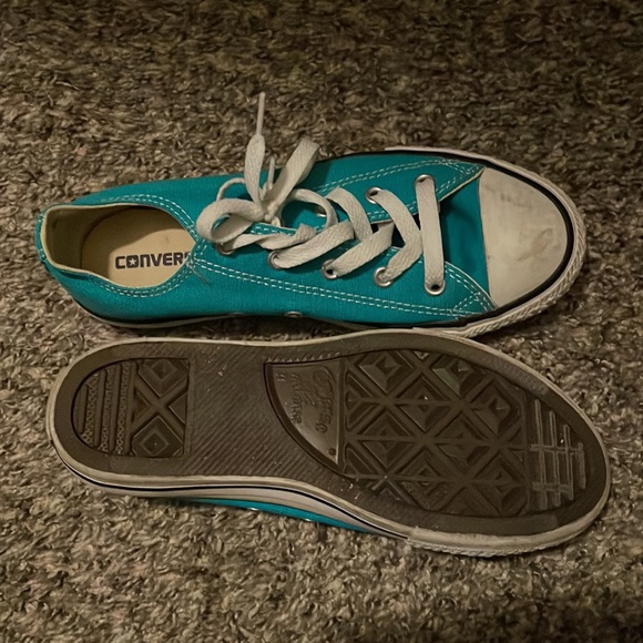 Converse - Picture 2 of 3